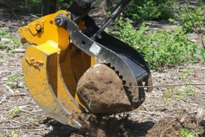 Fang rake for backhoes and excavators